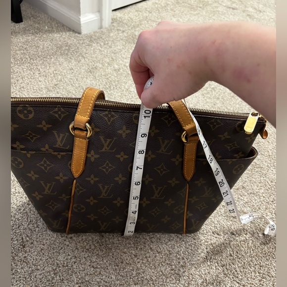 Authentic Louis Vuitton Totally PM 2009 - Picture 15 of 16